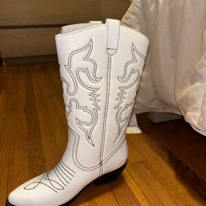 White Western Cowboy Boots